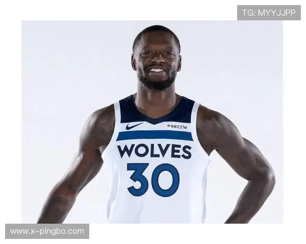 朱利叶斯·兰德尔挡拆制造空间提升球队关键回合效率